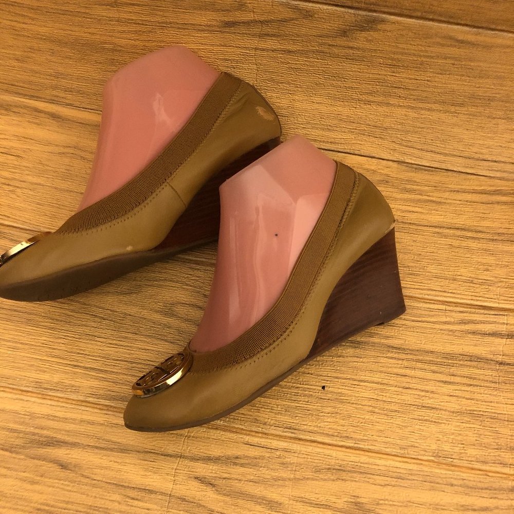 Tory Burch Caroline Wedge heeled slip on leather, 7